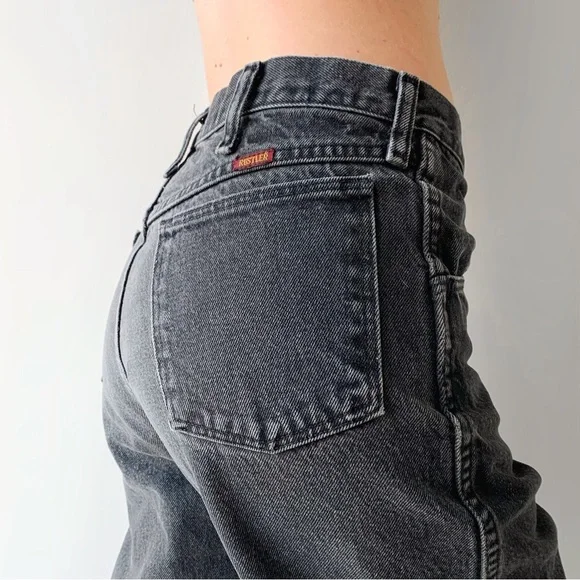 ‼️SOLD‼️ Vintage Rustler 90s worn in faded black boyfriend jeans - Picture 2 of 8